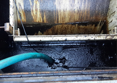 Collection of liquid waste in the skimmer tank using an air transfer pump